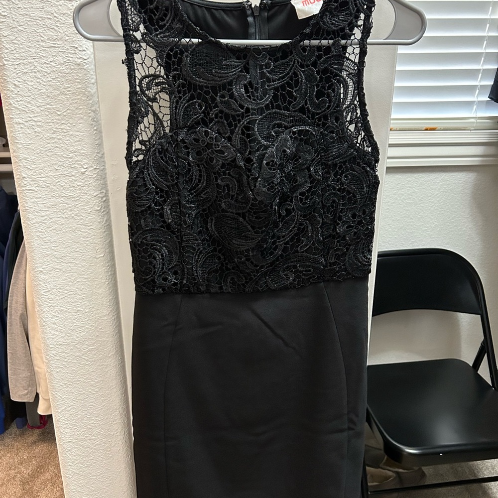Elegant Black Lace Dress